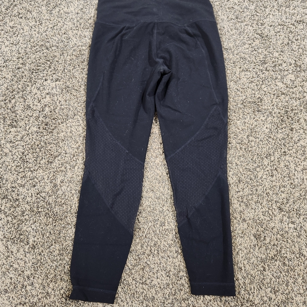 Athleta Mesh Inset Leggings - Picture 5 of 7